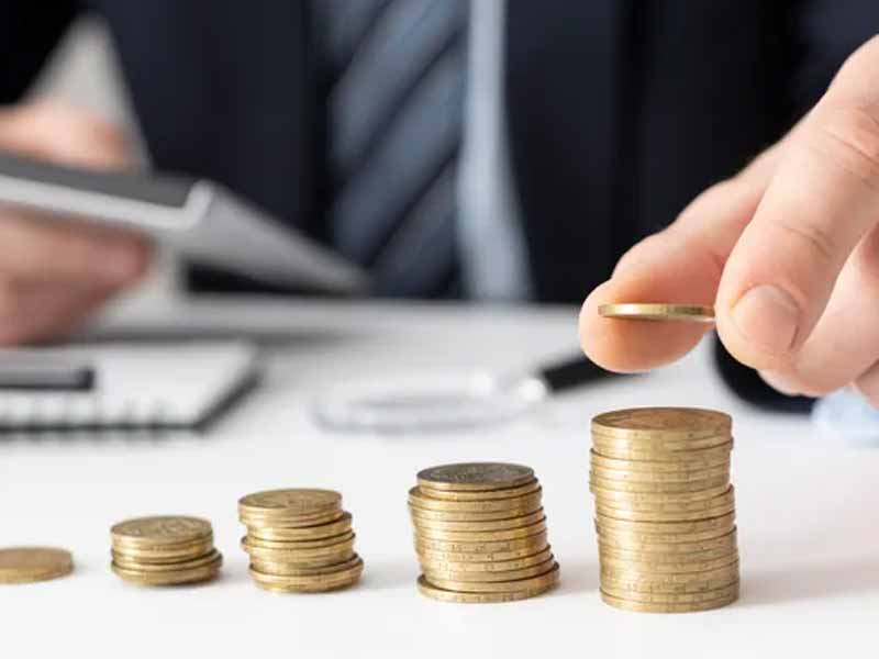 <?php echo esc_attr( get_the_title() ) ?>