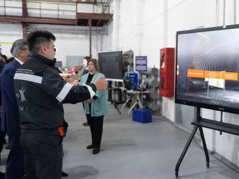 <?php echo esc_attr( get_the_title() ) ?>