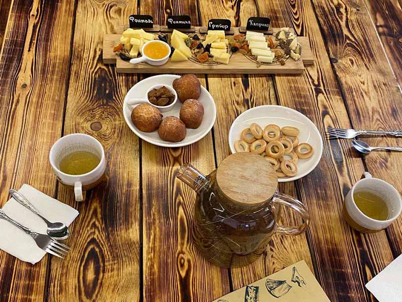 <?php echo esc_attr( get_the_title() ) ?>