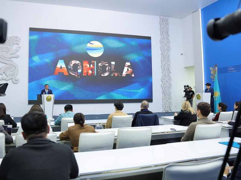 <?php echo esc_attr( get_the_title() ) ?>