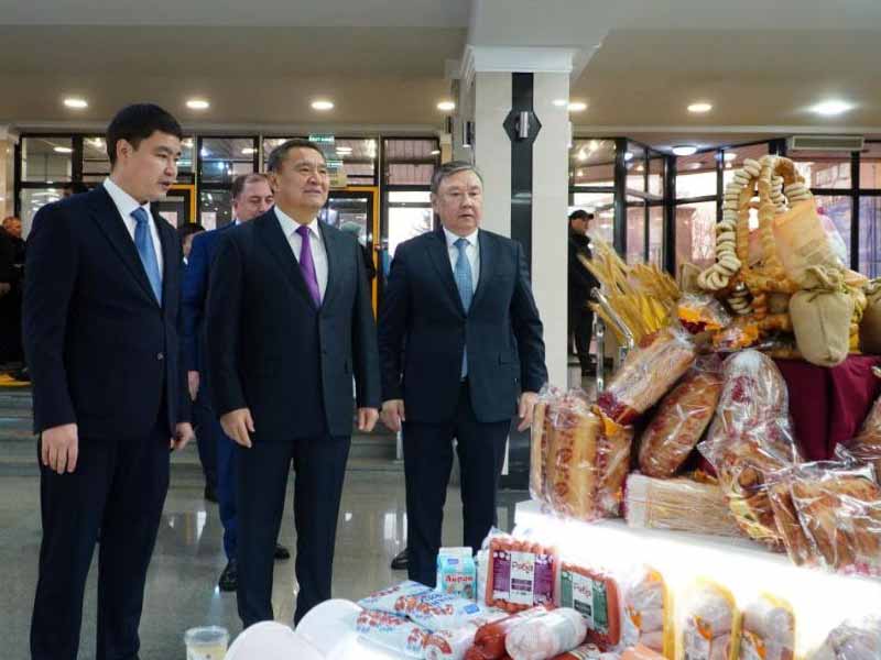 <?php echo esc_attr( get_the_title() ) ?>