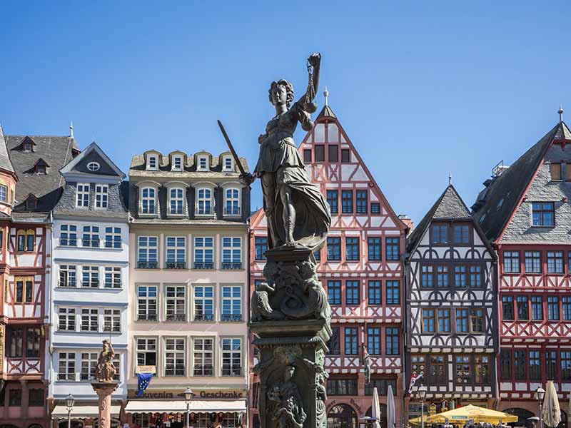 <?php echo esc_attr( get_the_title() ) ?>