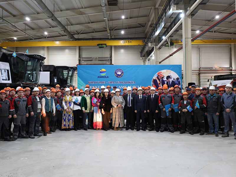 <?php echo esc_attr( get_the_title() ) ?>