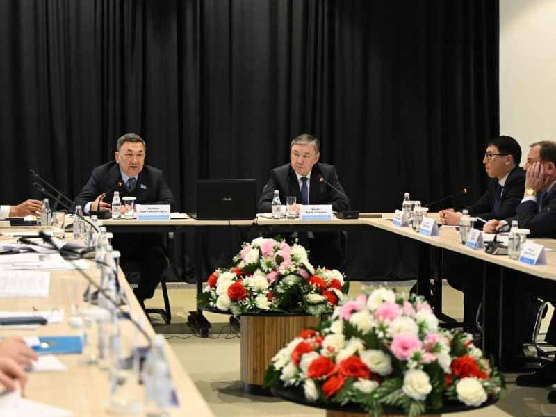 <?php echo esc_attr( get_the_title() ) ?>