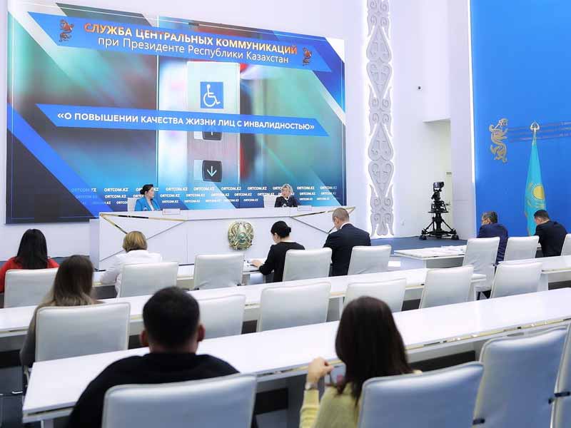 <?php echo esc_attr( get_the_title() ) ?>