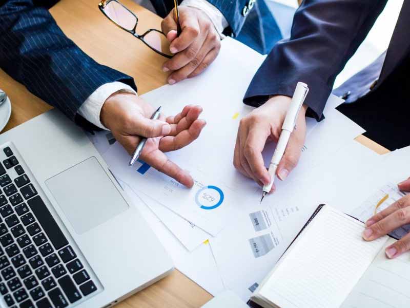 <?php echo esc_attr( get_the_title() ) ?>