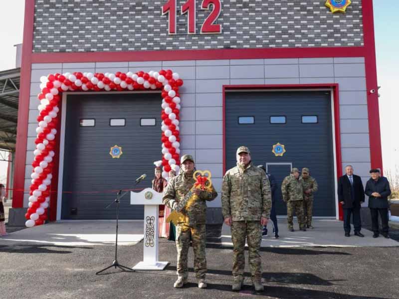 <?php echo esc_attr( get_the_title() ) ?>