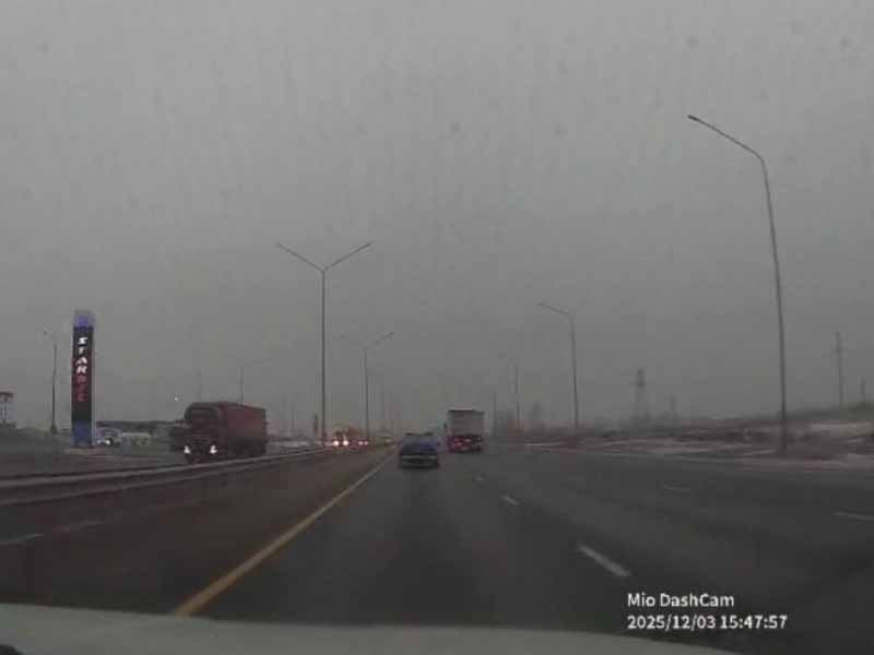 <?php echo esc_attr( get_the_title() ) ?>