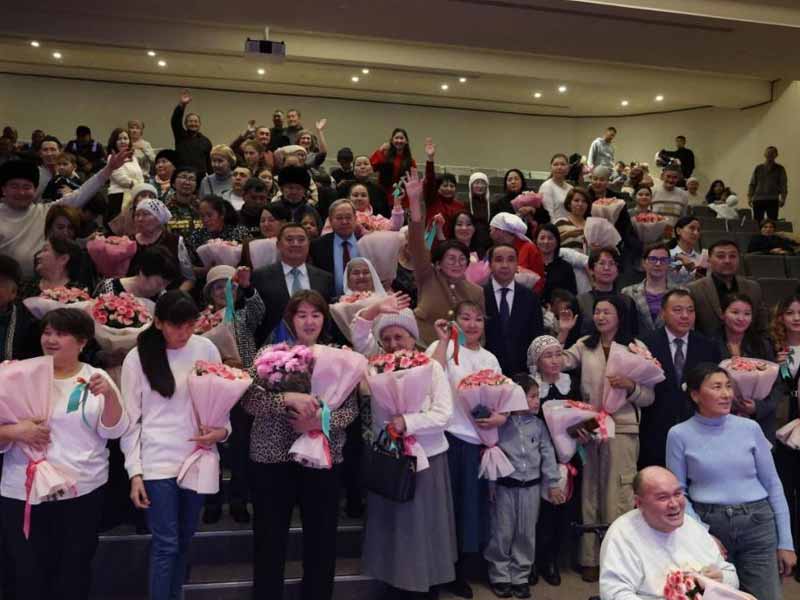 <?php echo esc_attr( get_the_title() ) ?>