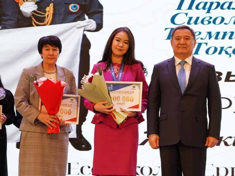 <?php echo esc_attr( get_the_title() ) ?>