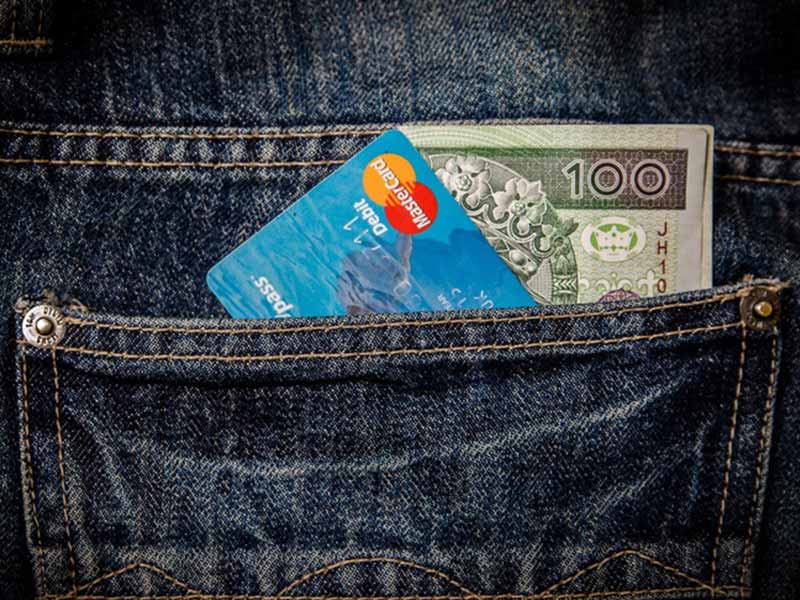 <?php echo esc_attr( get_the_title() ) ?>