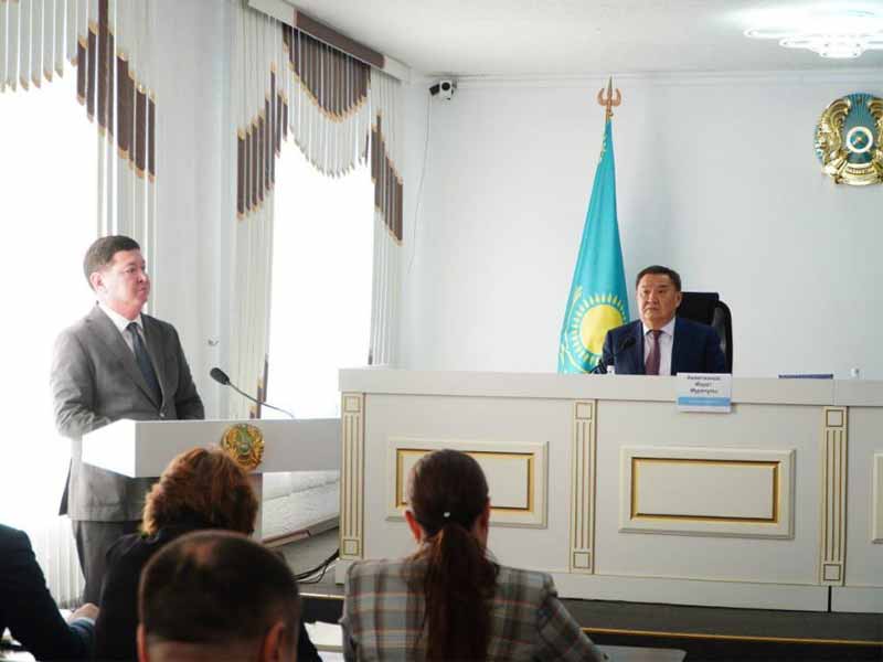 <?php echo esc_attr( get_the_title() ) ?>