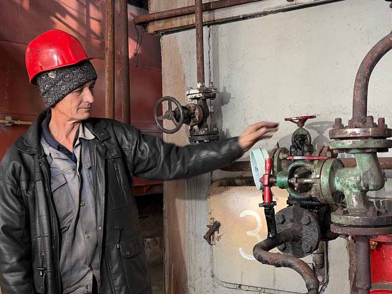 <?php echo esc_attr( get_the_title() ) ?>