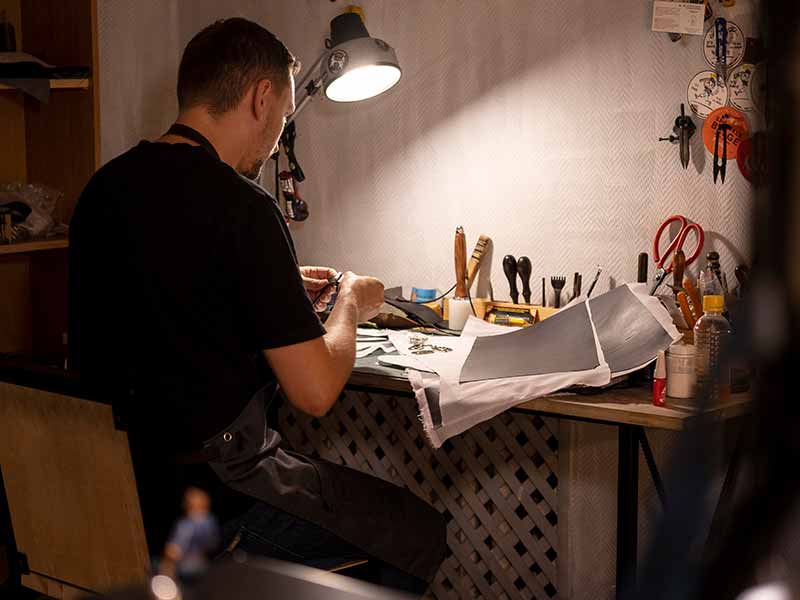 <?php echo esc_attr( get_the_title() ) ?>