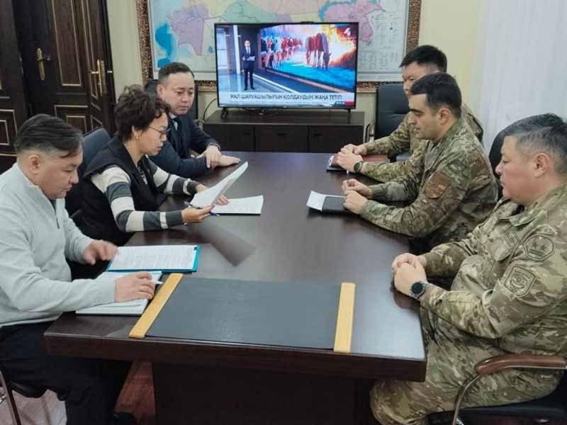 <?php echo esc_attr( get_the_title() ) ?>