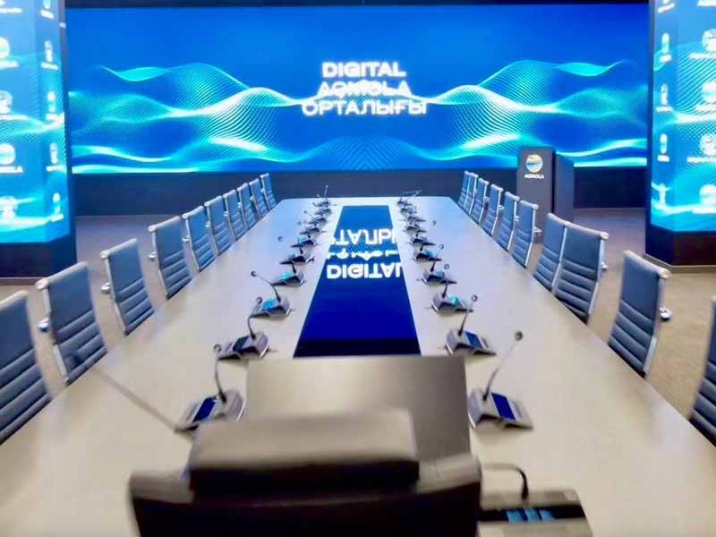 <?php echo esc_attr( get_the_title() ) ?>