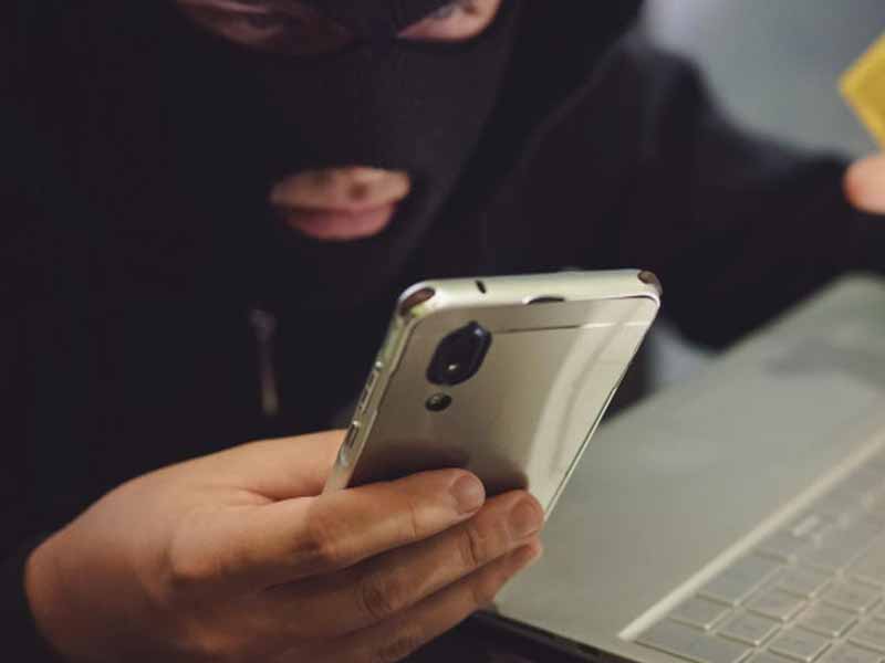 <?php echo esc_attr( get_the_title() ) ?>