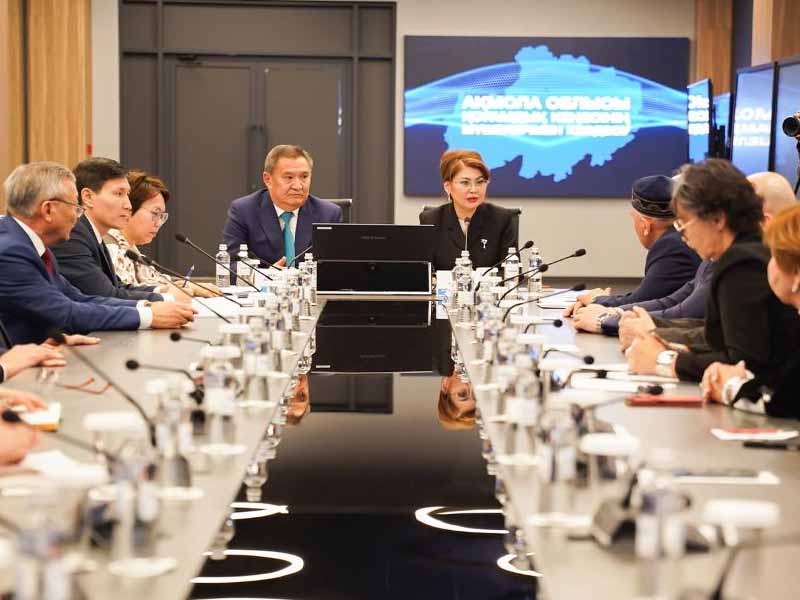 <?php echo esc_attr( get_the_title() ) ?>