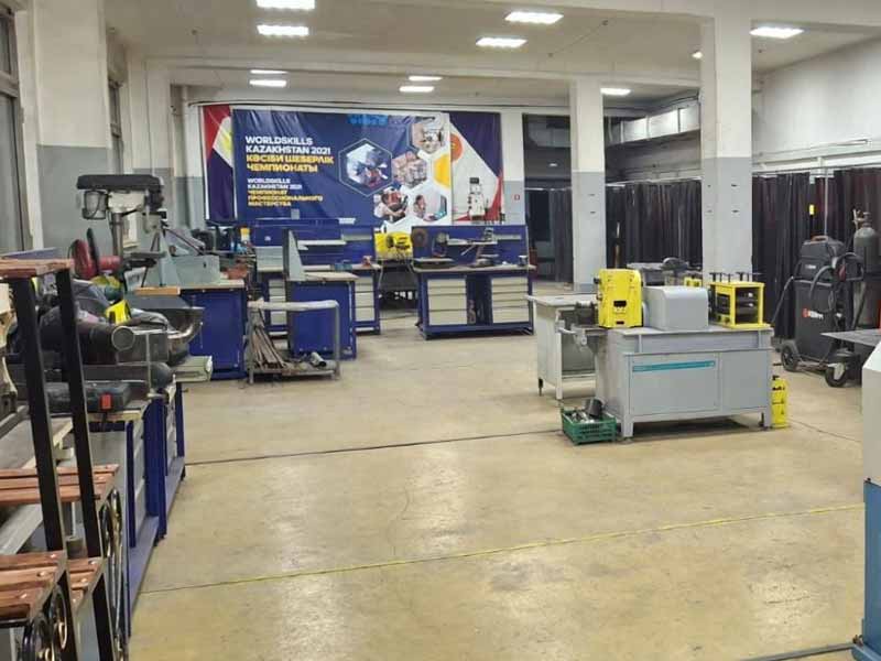 <?php echo esc_attr( get_the_title() ) ?>