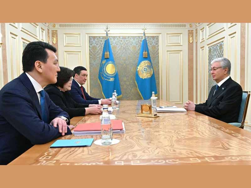 <?php echo esc_attr( get_the_title() ) ?>