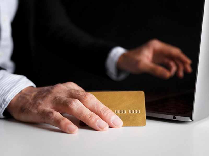 <?php echo esc_attr( get_the_title() ) ?>