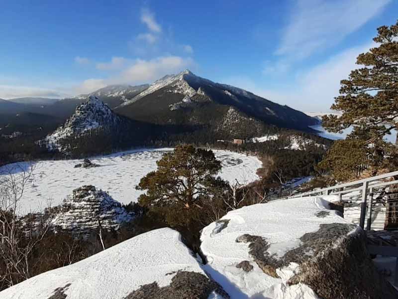 <?php echo esc_attr( get_the_title() ) ?>