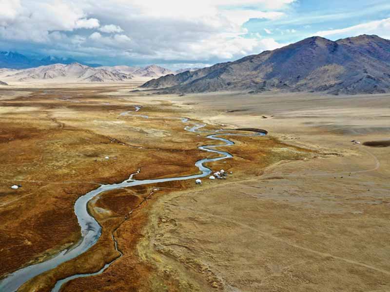 <?php echo esc_attr( get_the_title() ) ?>