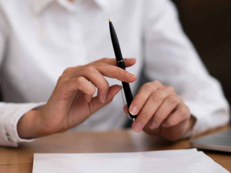 <?php echo esc_attr( get_the_title() ) ?>