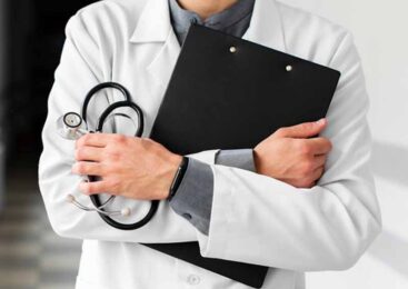 Дефицит врачей в Казахстане сократился на 19,6% за два года