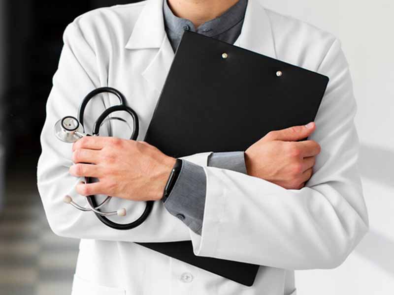 Дефицит врачей в Казахстане сократился на 19,6% за два года