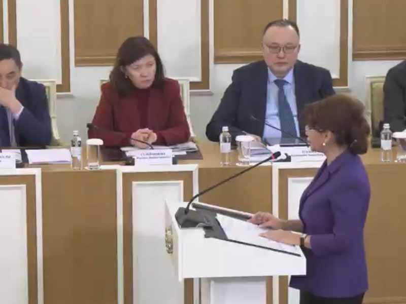 <?php echo esc_attr( get_the_title() ) ?>