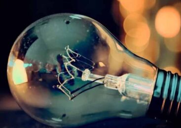 Мужчина оставил без света поселок под Астаной и чудом выжил