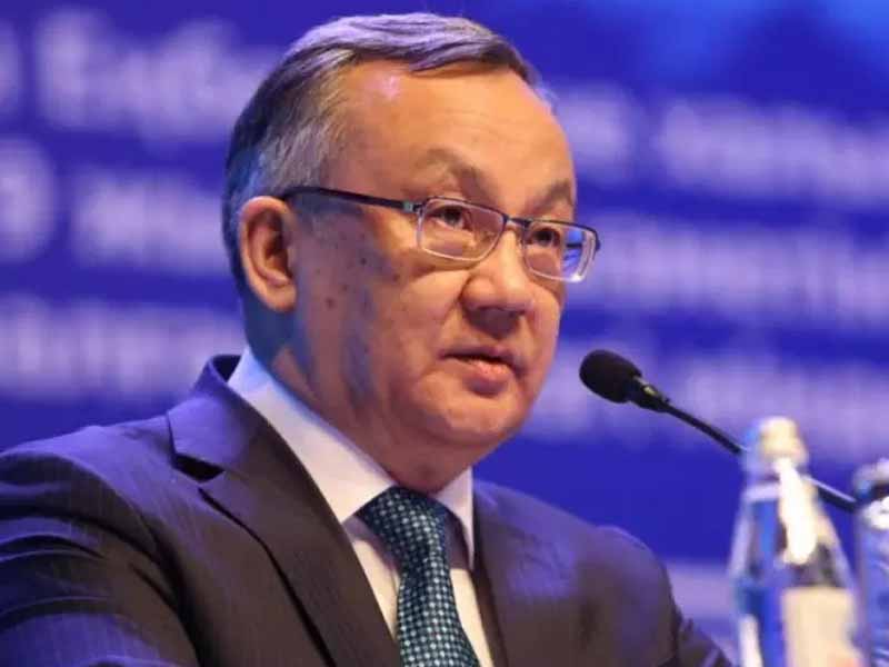 «Государство выстраивается вокруг человека, который работает и создает продукт» – Сатыбалды Даулеталин о новой Конституции