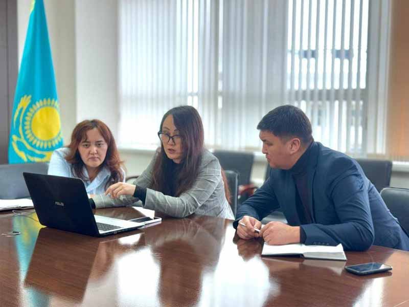 <?php echo esc_attr( get_the_title() ) ?>