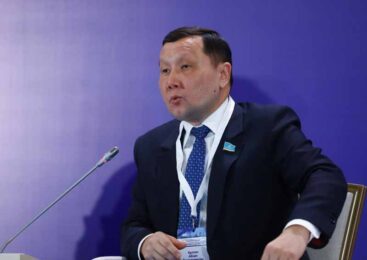 Жаңа Конституция адамға бағытталған мемлекеттік басқарудың жаңа философиясын қалыптастырады – Абзал Құспан