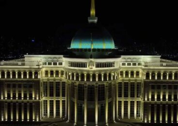 Акорда и Байтерек без подсветки: как прошла акция «Час Земли» в Астане