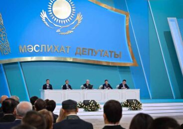 Қасым-Жомарт Тоқаев:  Мәслихаттардың өкілеттігін одан әрі кеңейтіп, нақтылай түсу қажет