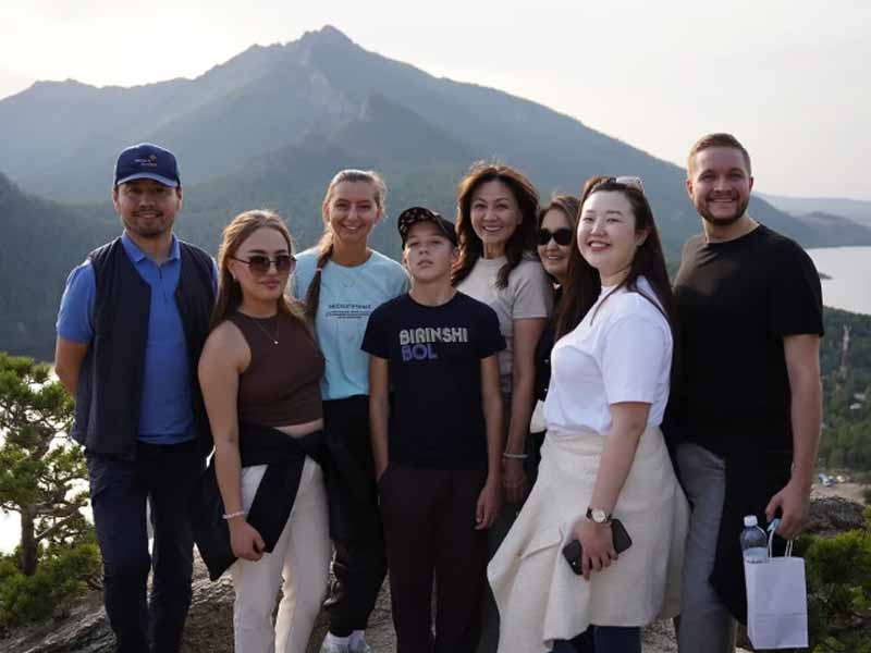 <?php echo esc_attr( get_the_title() ) ?>