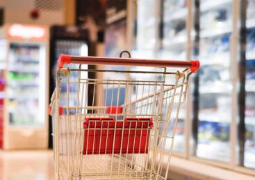 В Кокшетау усилили контроль за ценами на социально значимые продукты