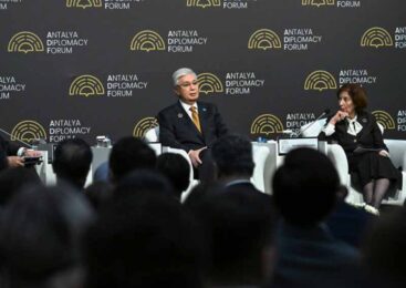 Глава государства принял участие в панельной сессии Анталийского дипломатического форума