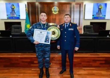 Сотрудник столичного ДП завоевал золотой пояс на турнире “Полиция Барысы”