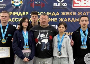 Акмолинские пауэрлифтеры стали чемпионами Казахстана
