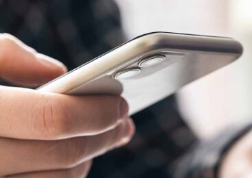 Правила пользования мобильными телефонами в казахстанской армии обновили