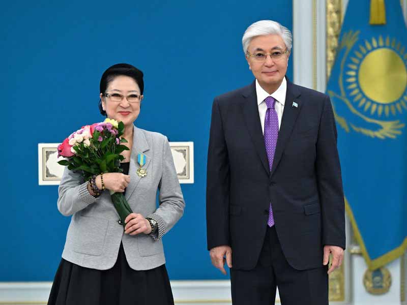 Группа граждан отмечена государственными наградами