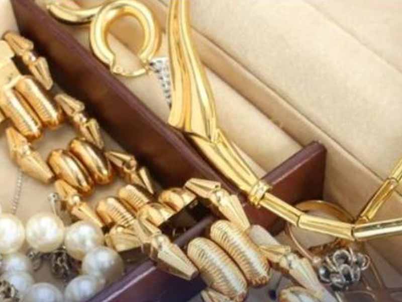 Под угрозой «15 лет тюрьмы»: мошенники заставили жителя Кокшетау вынести из дома золото на 6 миллионов тенге
