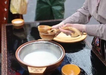 Масштабный фестиваль кумыса проходит в Астане