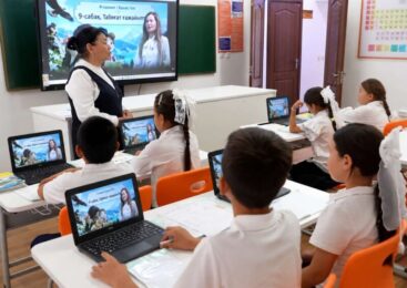 ИИ внедрят в 2,6 тыс. сельских школ Казахстана к 2028 году