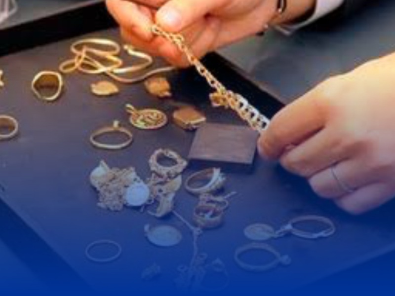 В Косшы мужчина сдал в ломбард украшения бывшей супруги на 894 тысячи тенге